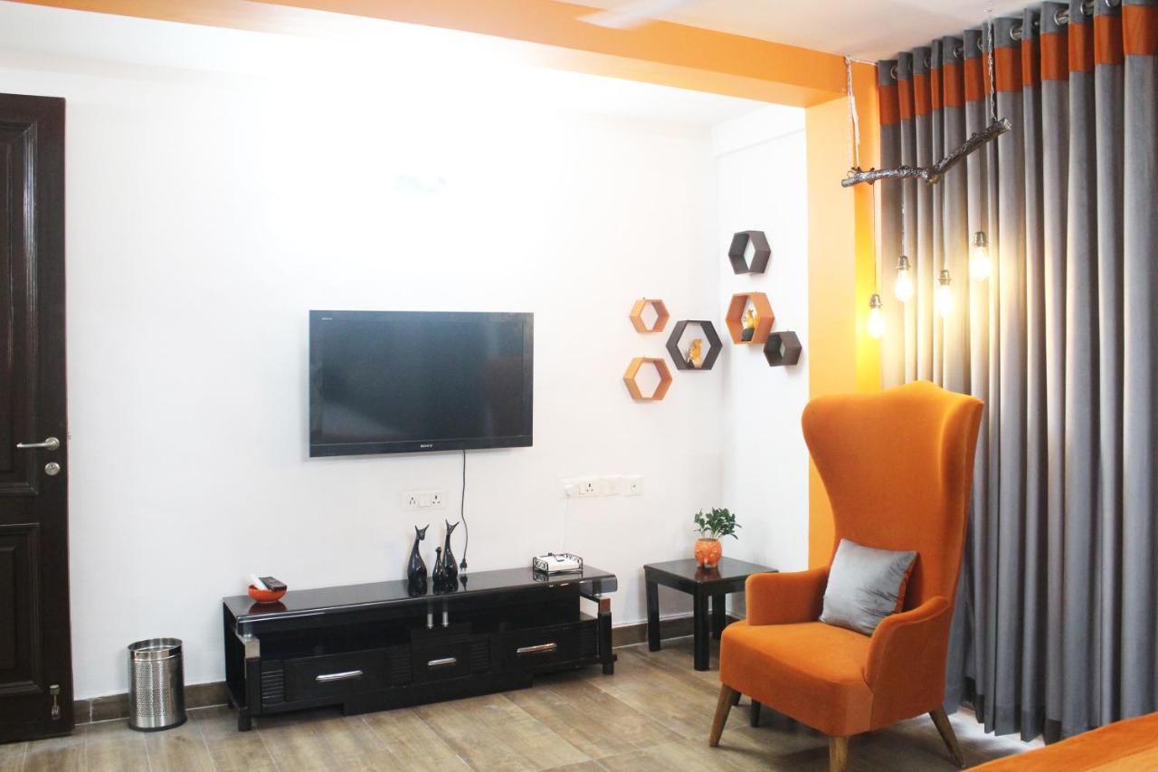 Premium Luxurious 2bhk W/ Huge Livingroom Apartment New Delhi