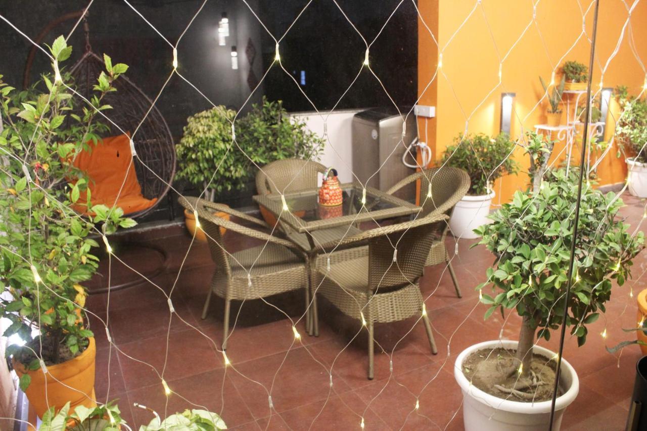 Premium Luxurious 2bhk W/ Huge Livingroom New Delhi