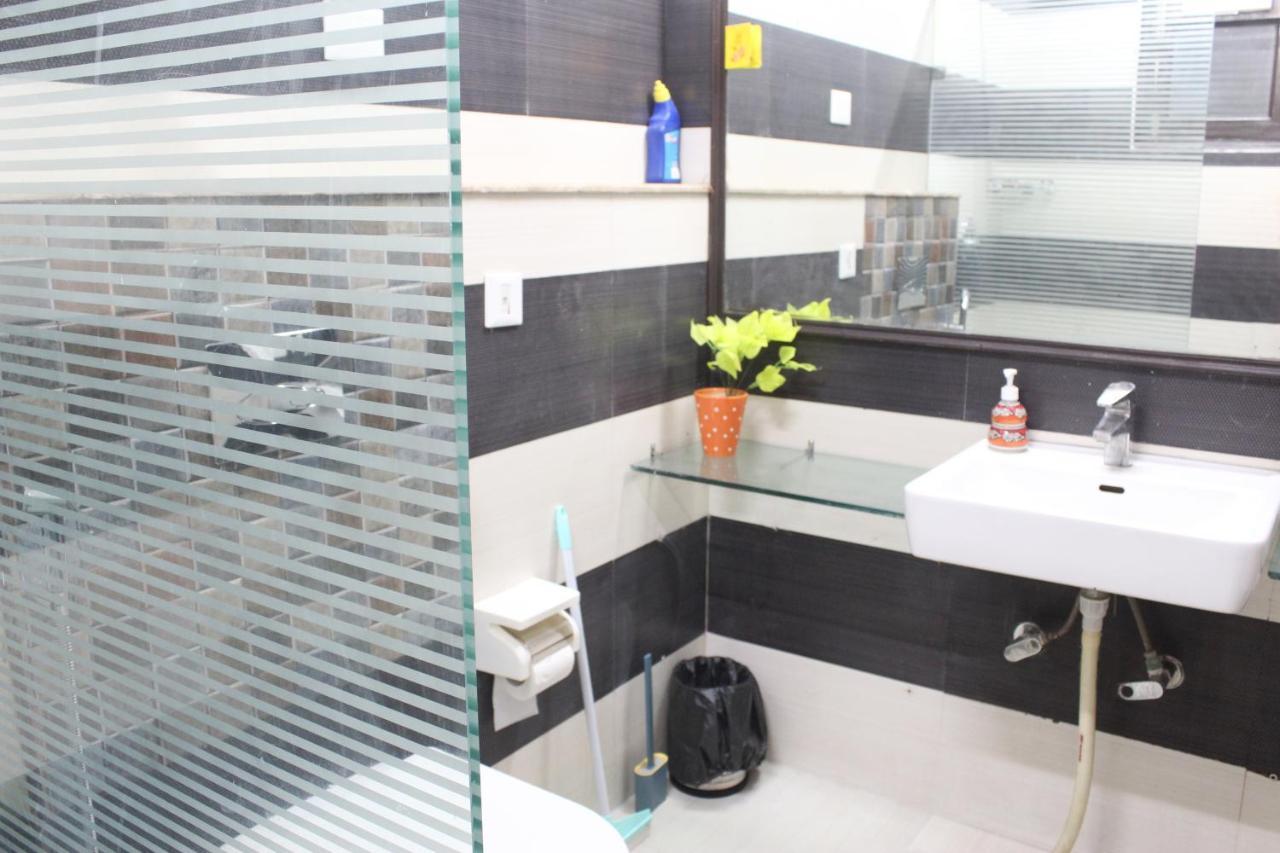 Premium Luxurious 2bhk W/ Huge Livingroom Apartment *