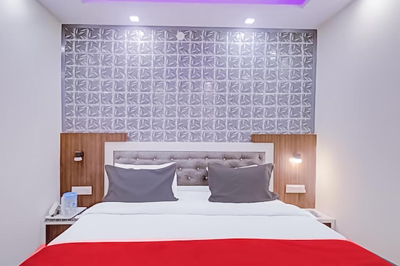 Palace - Jagatpuri Hotel