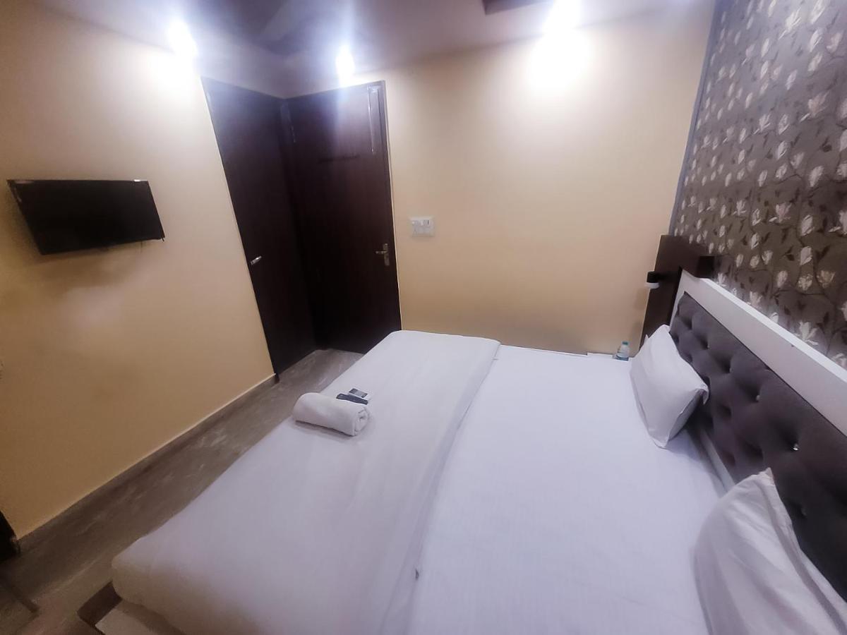 Palace - Jagatpuri 3*