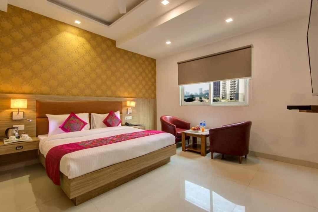 Salt And Rove Aiport 4*