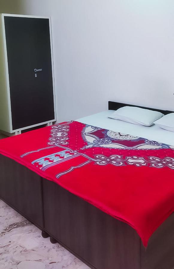 Hotel Roomshala 125 Maharaja - Near Majnu Ka Tilla New Delhi