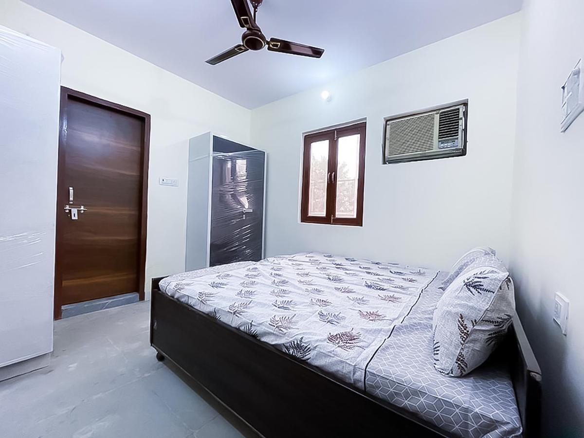Roomshala 125 Maharaja - Near Majnu Ka Tilla 3* New Delhi