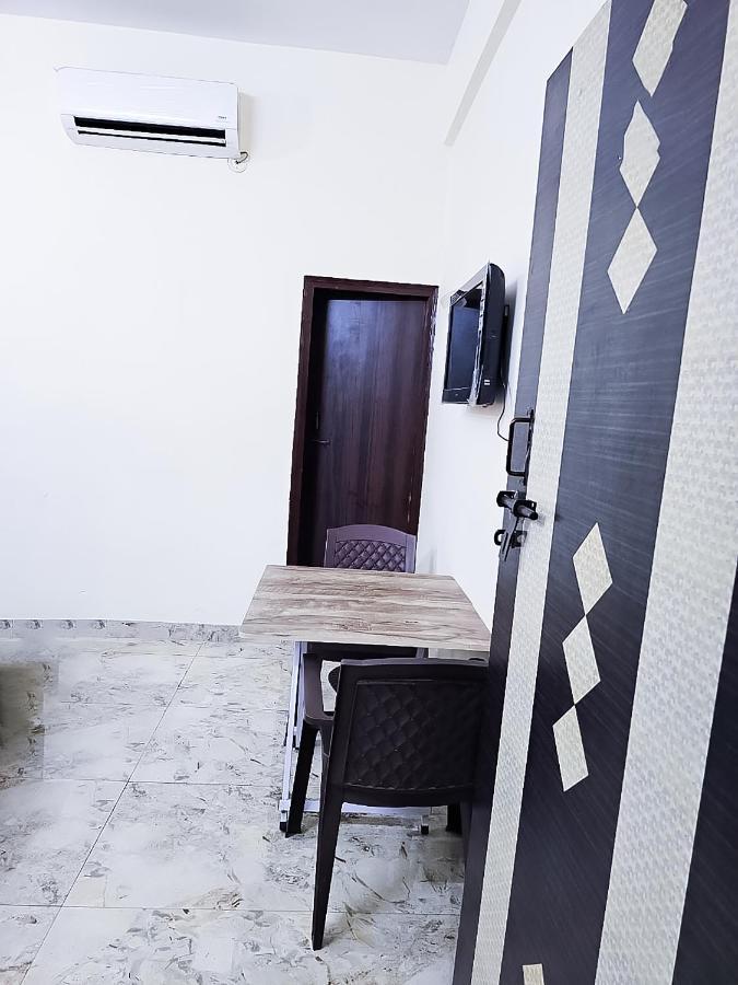 Hotel Roomshala 125 Maharaja - Near Majnu Ka Tilla New Delhi