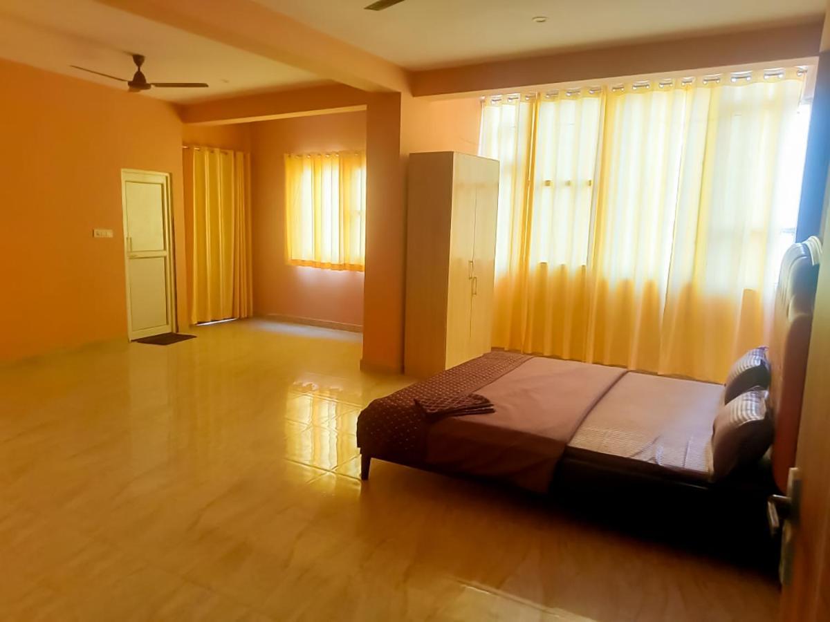 Rose - Dwarka Sec 8 3*