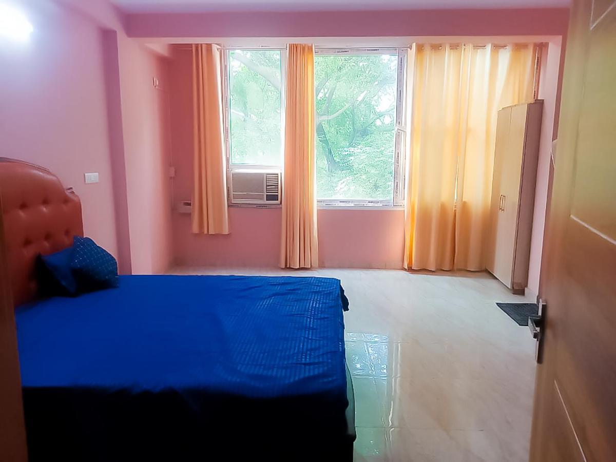 Rose - Dwarka Sec 8 Hotel