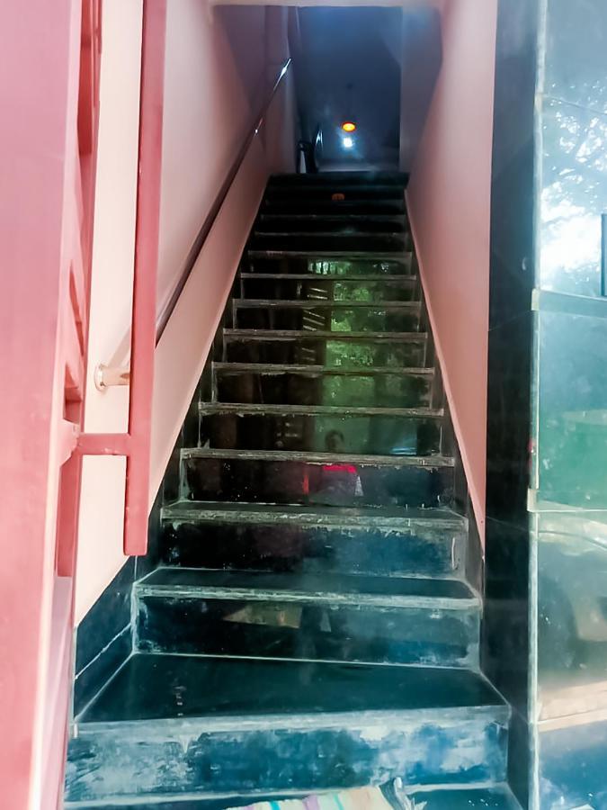Rose - Dwarka Sec 8 Hotel