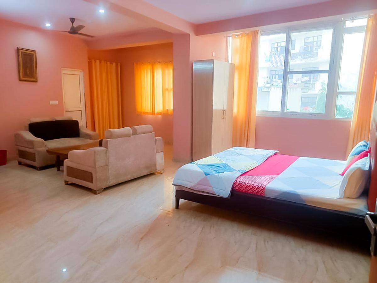 Rose - Dwarka Sec 8 3*