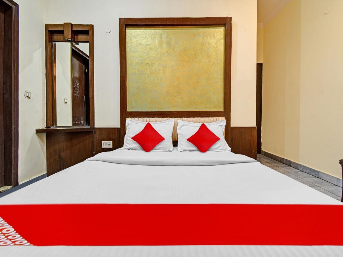 Hotel O 81340 Maanavi New Delhi