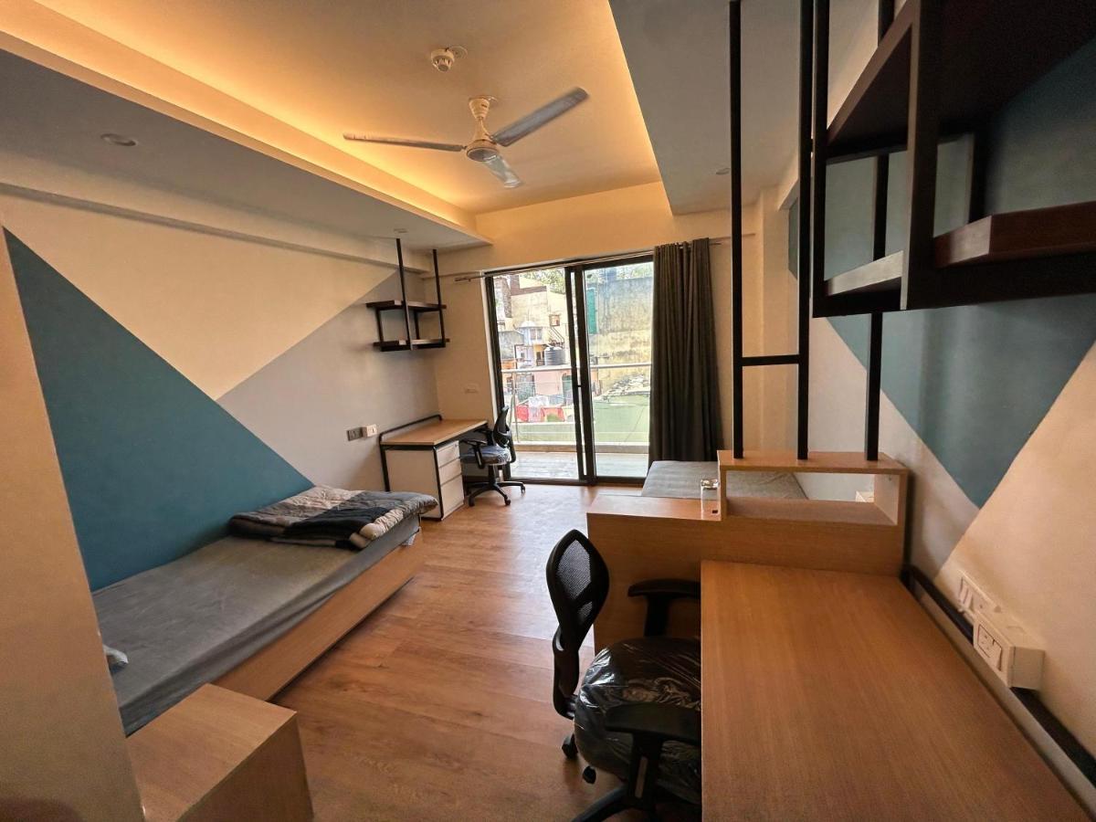 Ivy League House, Pyramid Residency Albergue *
