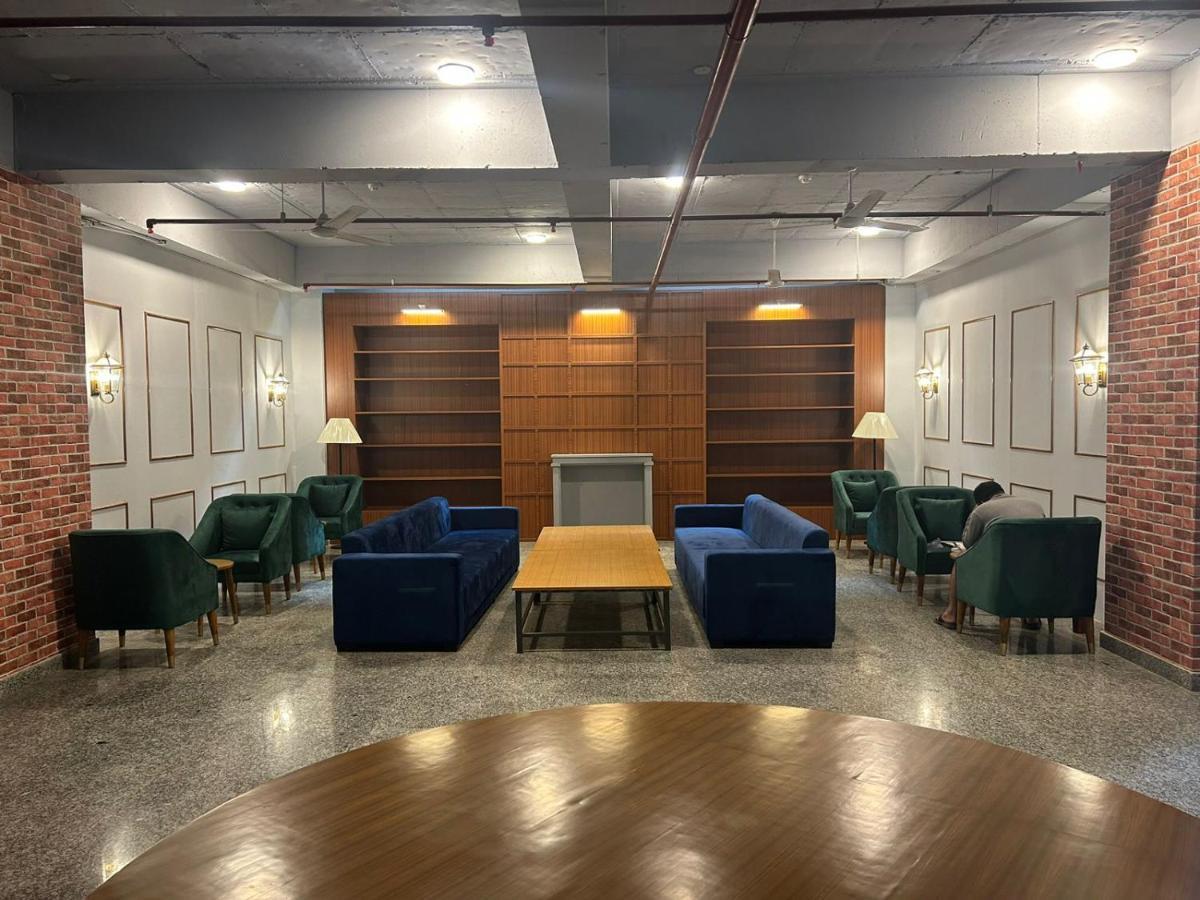 Hostel Ivy League House, Pyramid Residency New Delhi