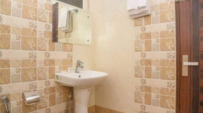 R Deluxe - Railway Station 3* New Delhi