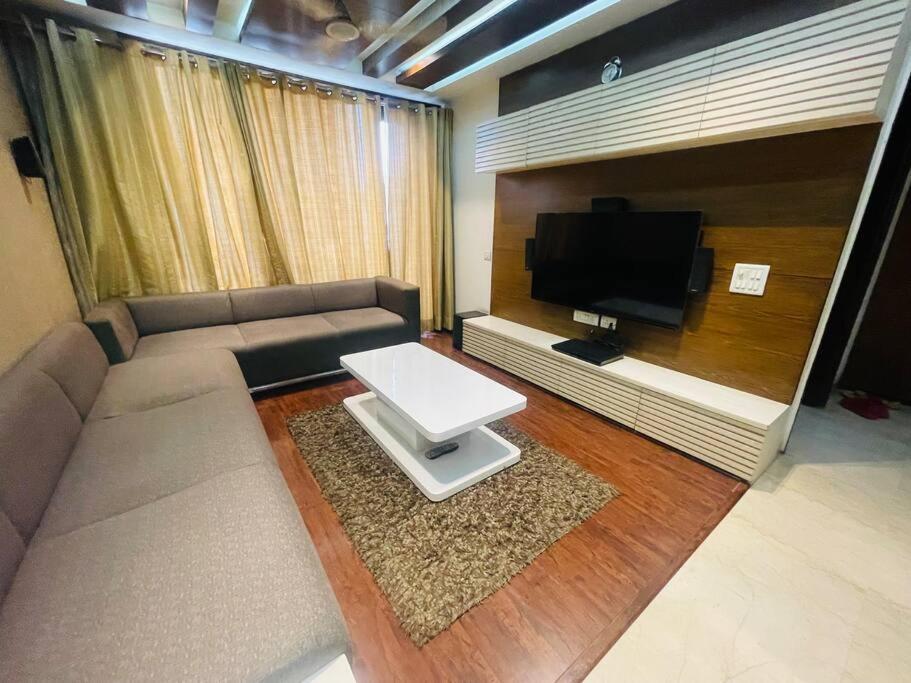 Urban Oasis: Stylish Retreat New Delhi