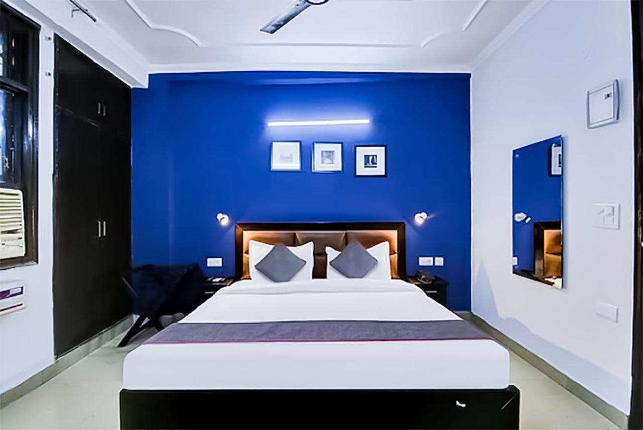 Agniv - Ignou Road Hotel