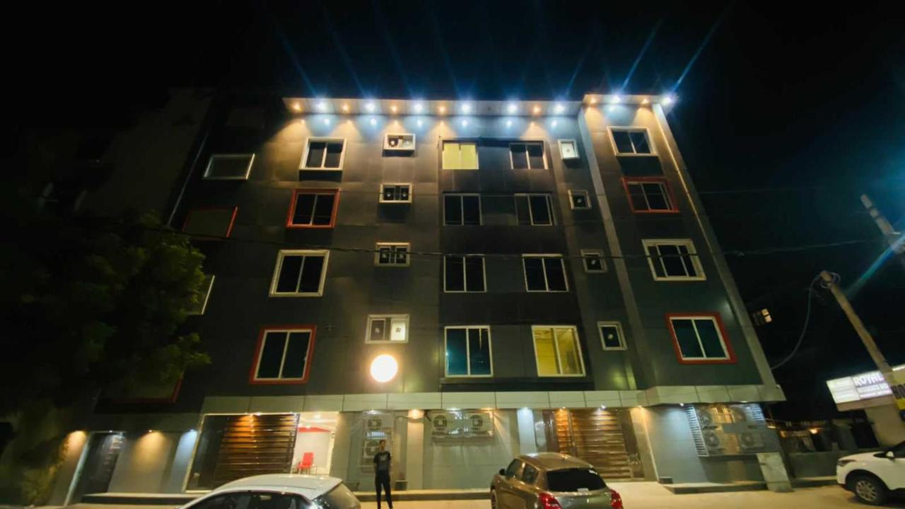 Townhouse Rohini Near Rithala Metro Station Hotel Delhi (National Capital Territory of India)