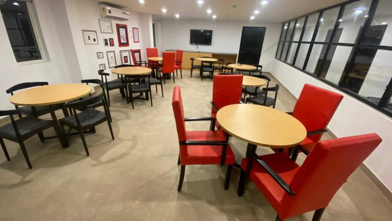 Hotel Townhouse Rohini Near Rithala Metro Station 3*