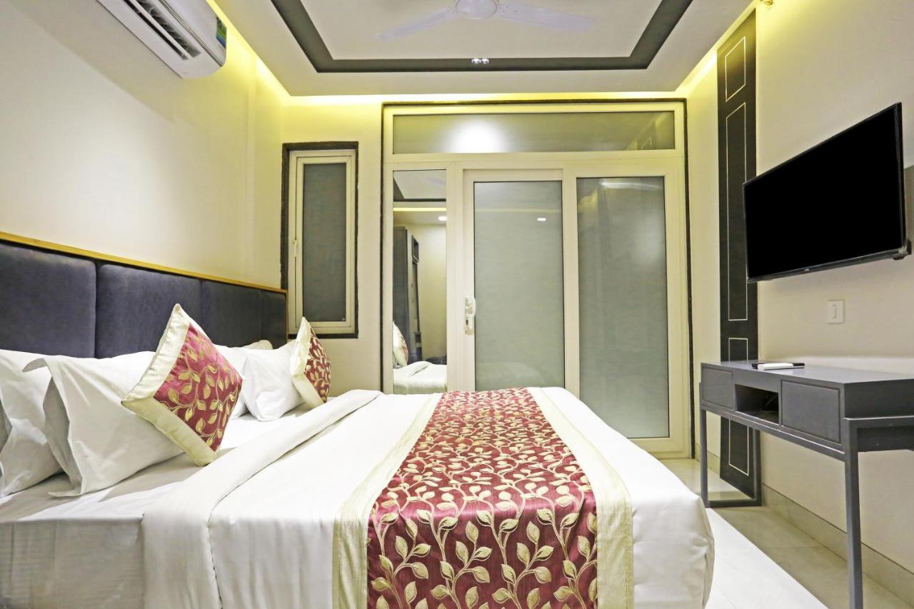 Apple - Near Delhi Airport With Free Airport Transsfer Hotel New Delhi