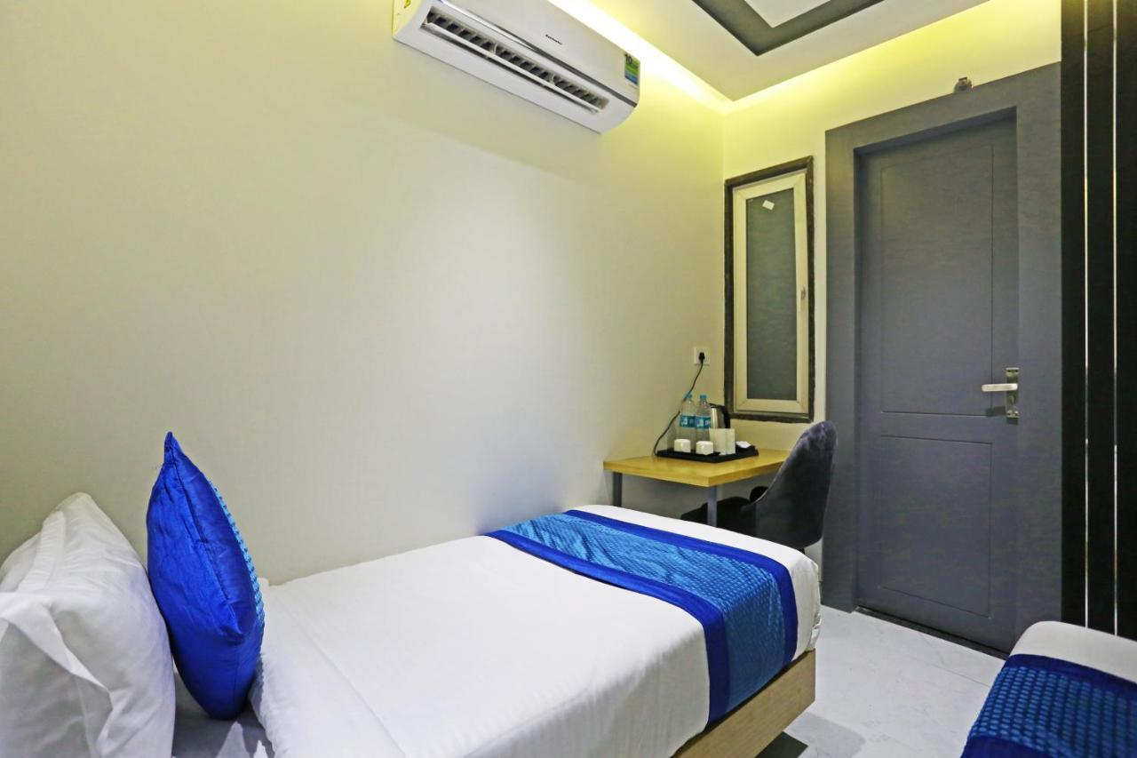 Hotel Apple - Near Delhi Airport With Free Airport Transsfer 3*