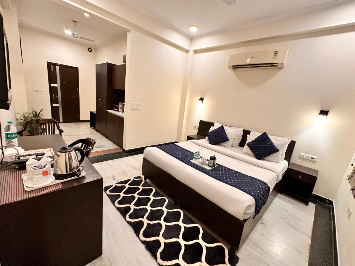 Hollyhocks Residency 4* Delhi (National Capital Territory of India)