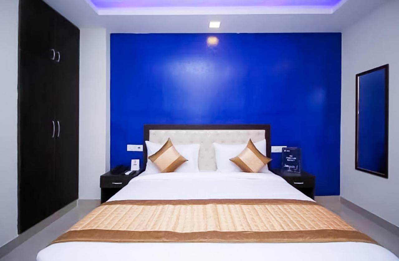 Tourist Plaza In Mahipalpur Hotel