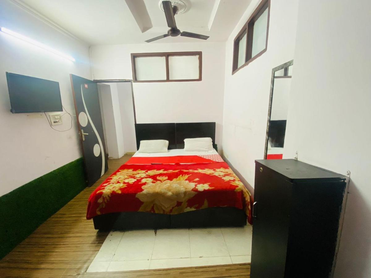 Royal - Rohini Sec 16 New Delhi