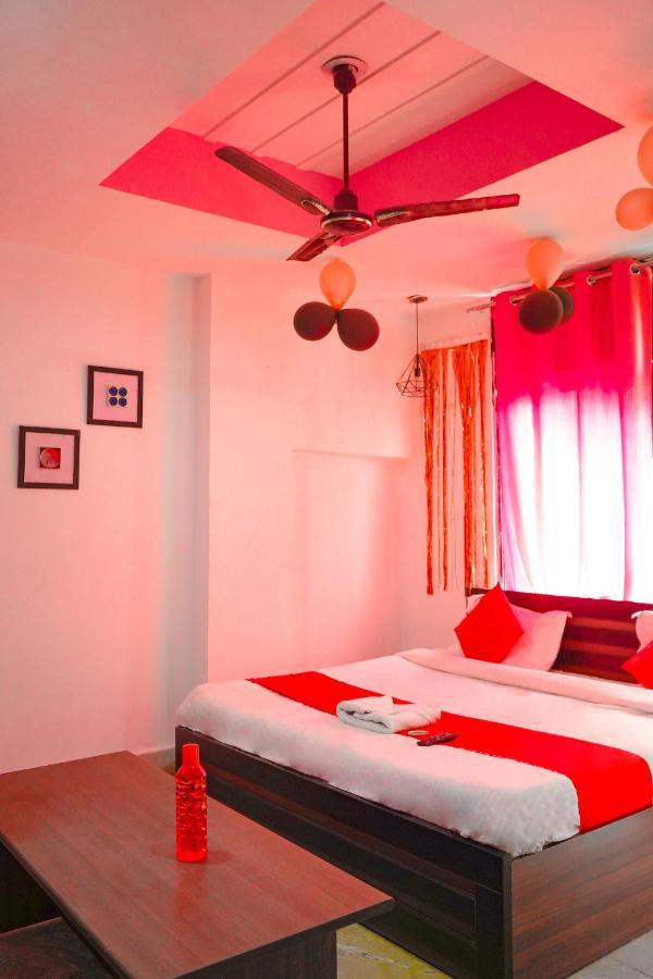 Royal - Rohini Sec 16 Hotel