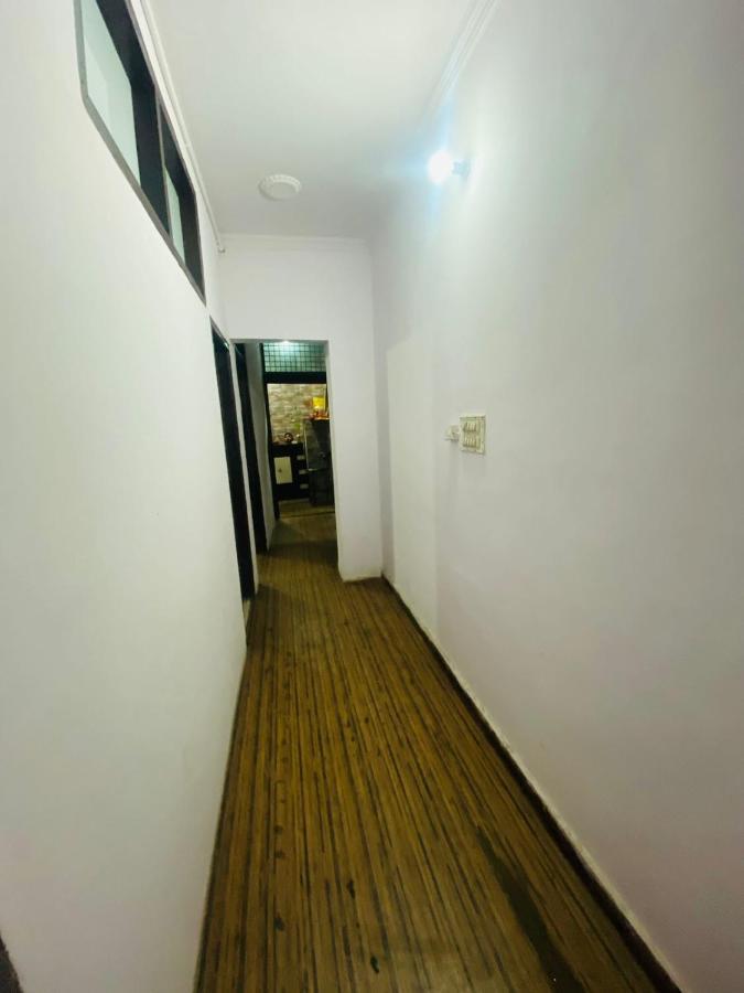 Hotel Royal - Rohini Sec 16 3*