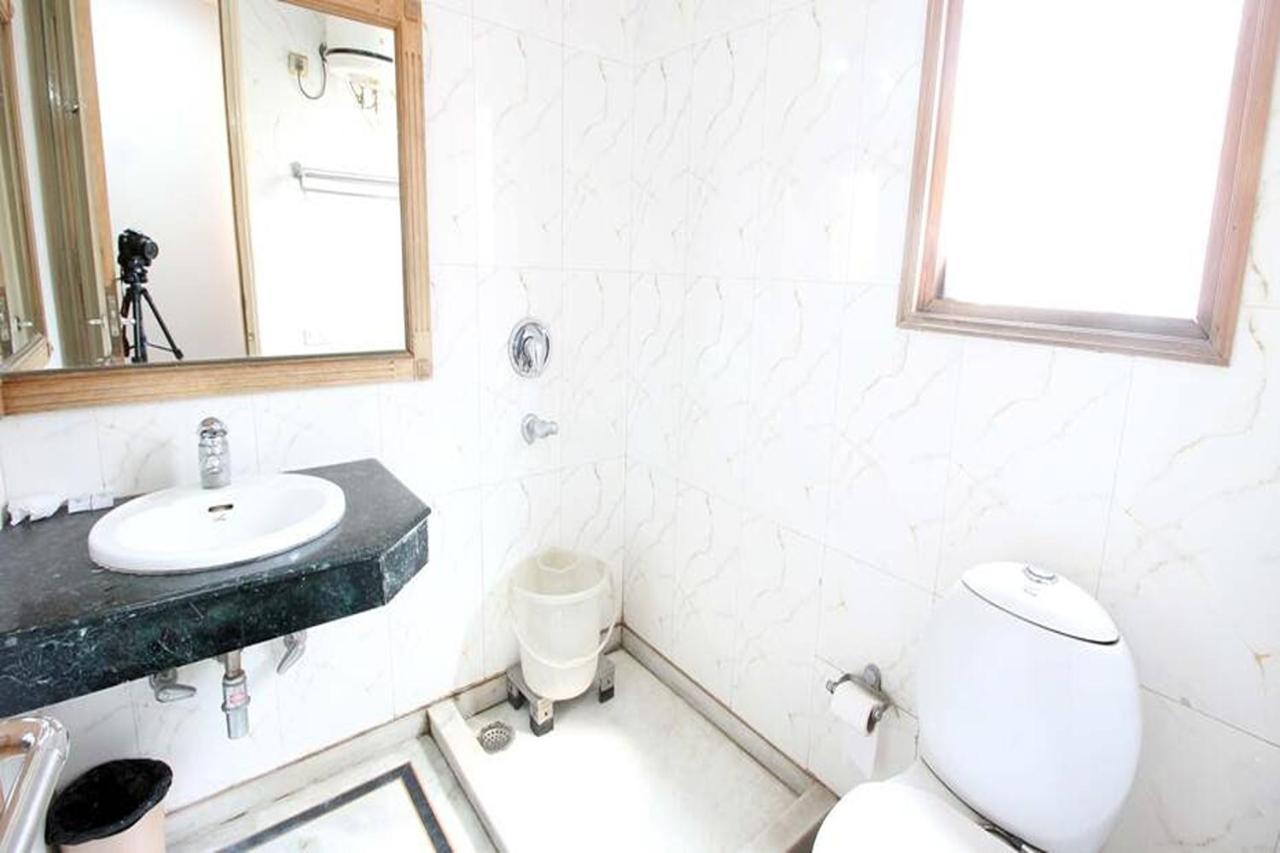 Greenleaf And Suites, Chittaranjan Park New Delhi