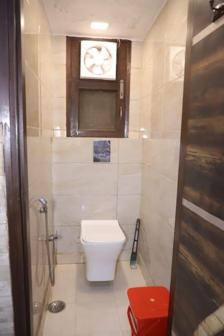 Divine India Service 1bhk,l-36b,saket *
