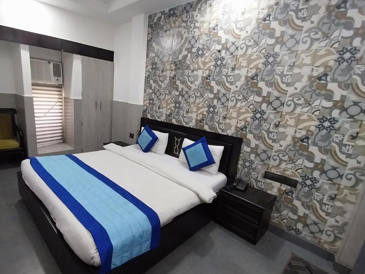 Crystal Palace Hotel New Delhi