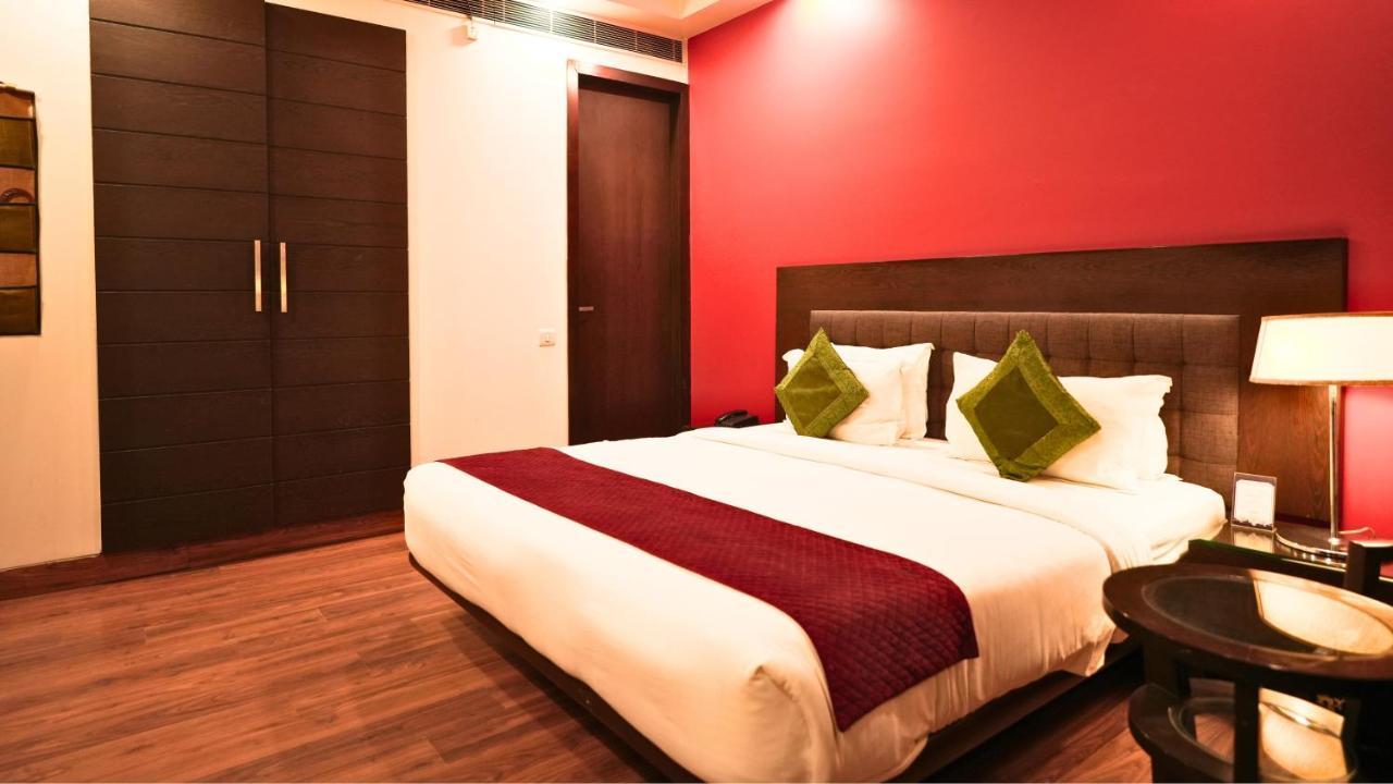 Amber By Orion Hotel 4*