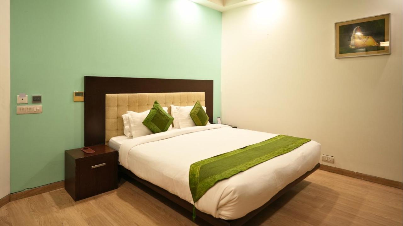 Amber By Orion Hotel