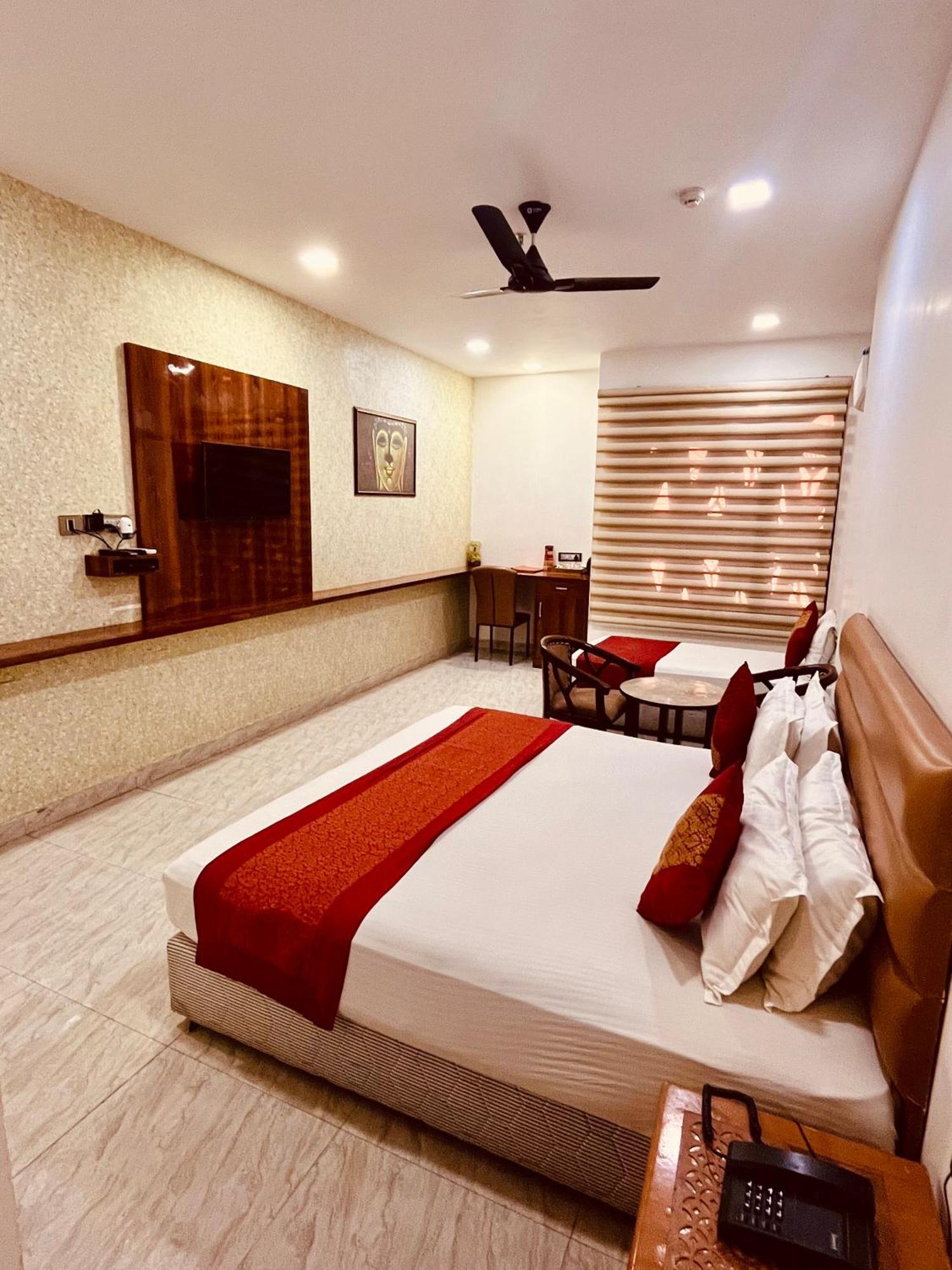 Amora Dwarka Hotel