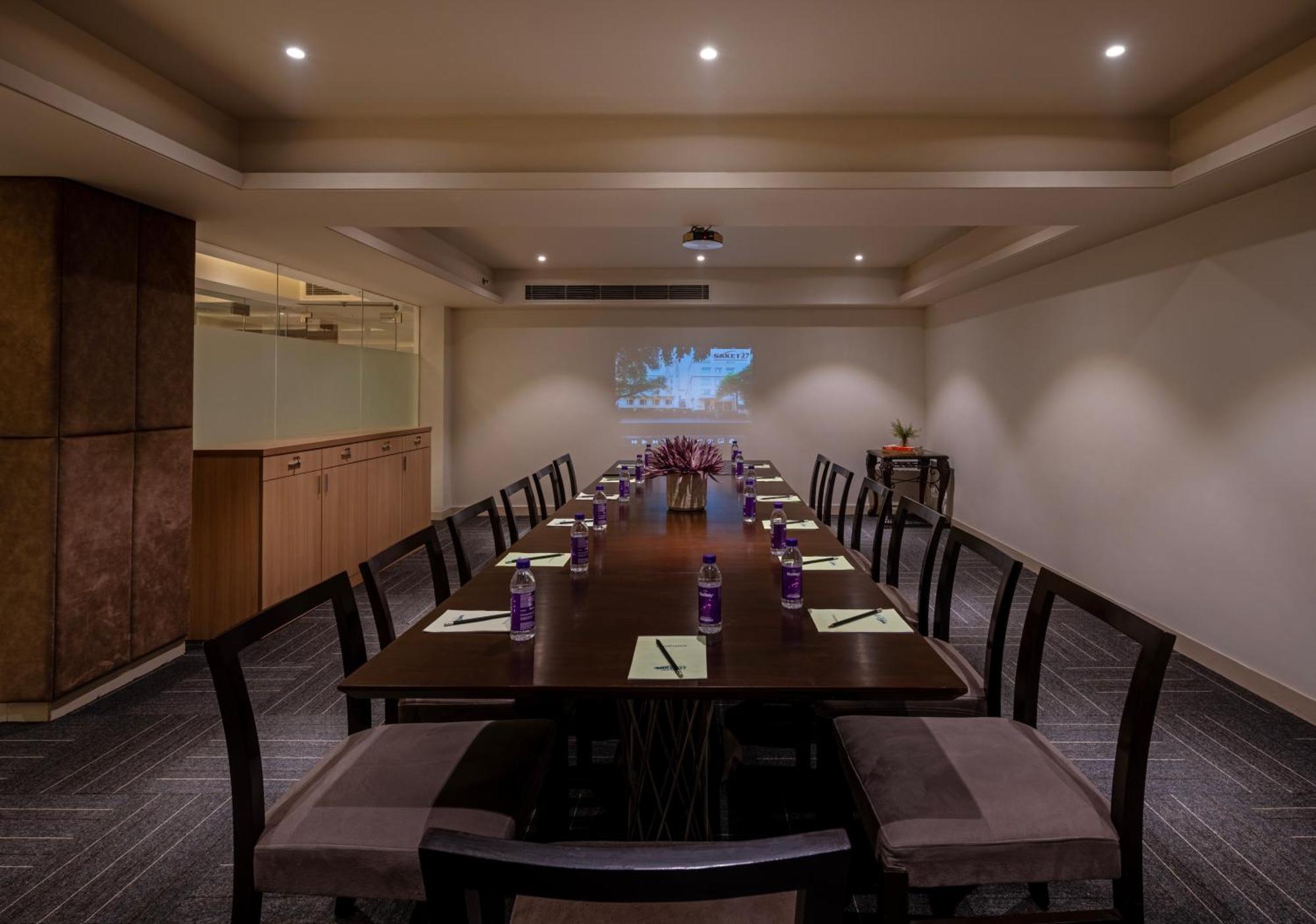 Hotel Saket 27 4*
