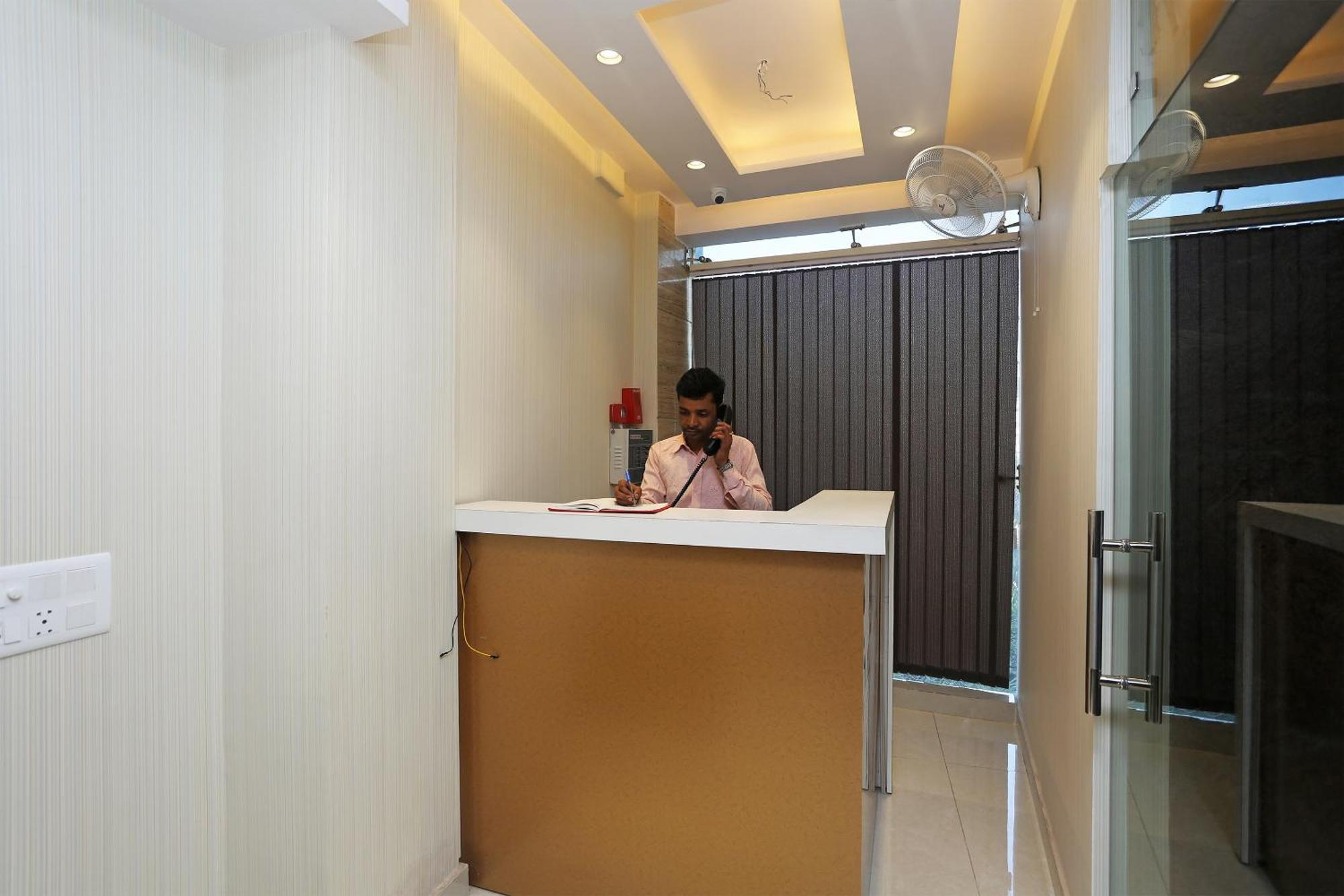 Hotel Collection O Cozy Vibes New Delhi