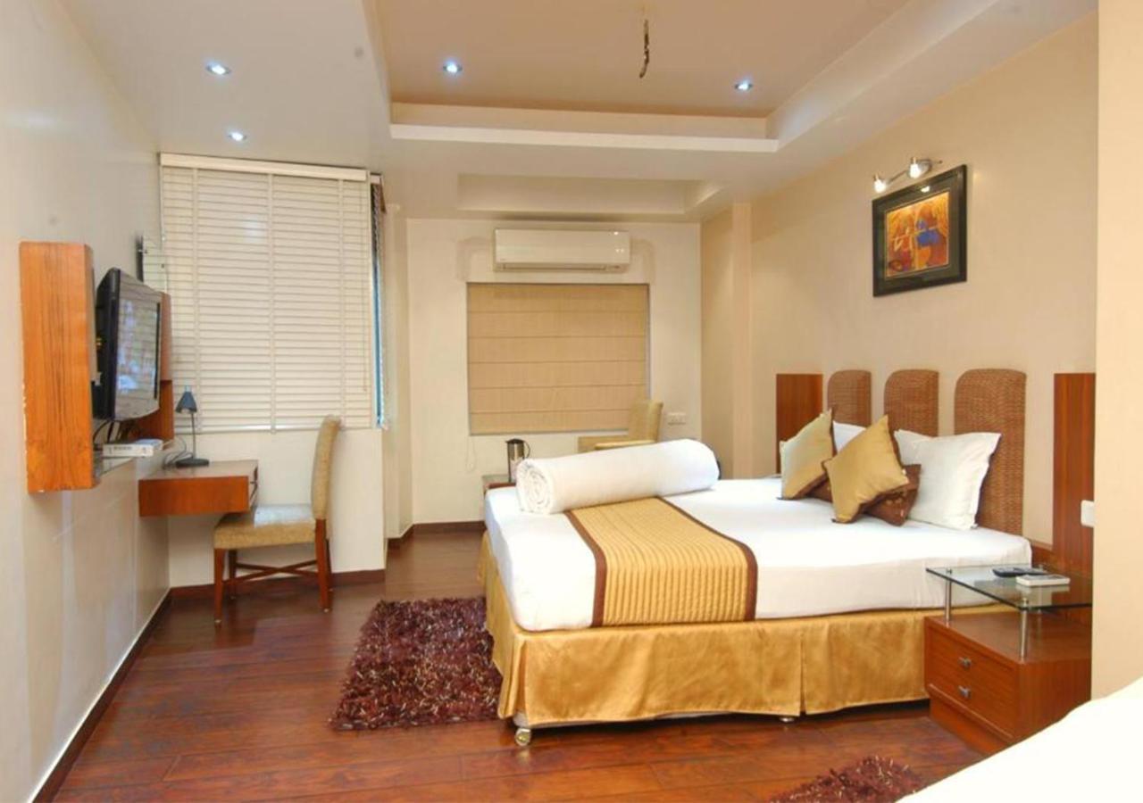 Hotel Palm Do'r Near Railway Station 3*