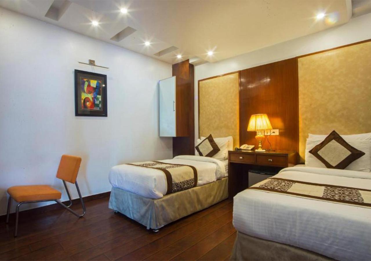Hotel Palm Do'r Near Railway Station