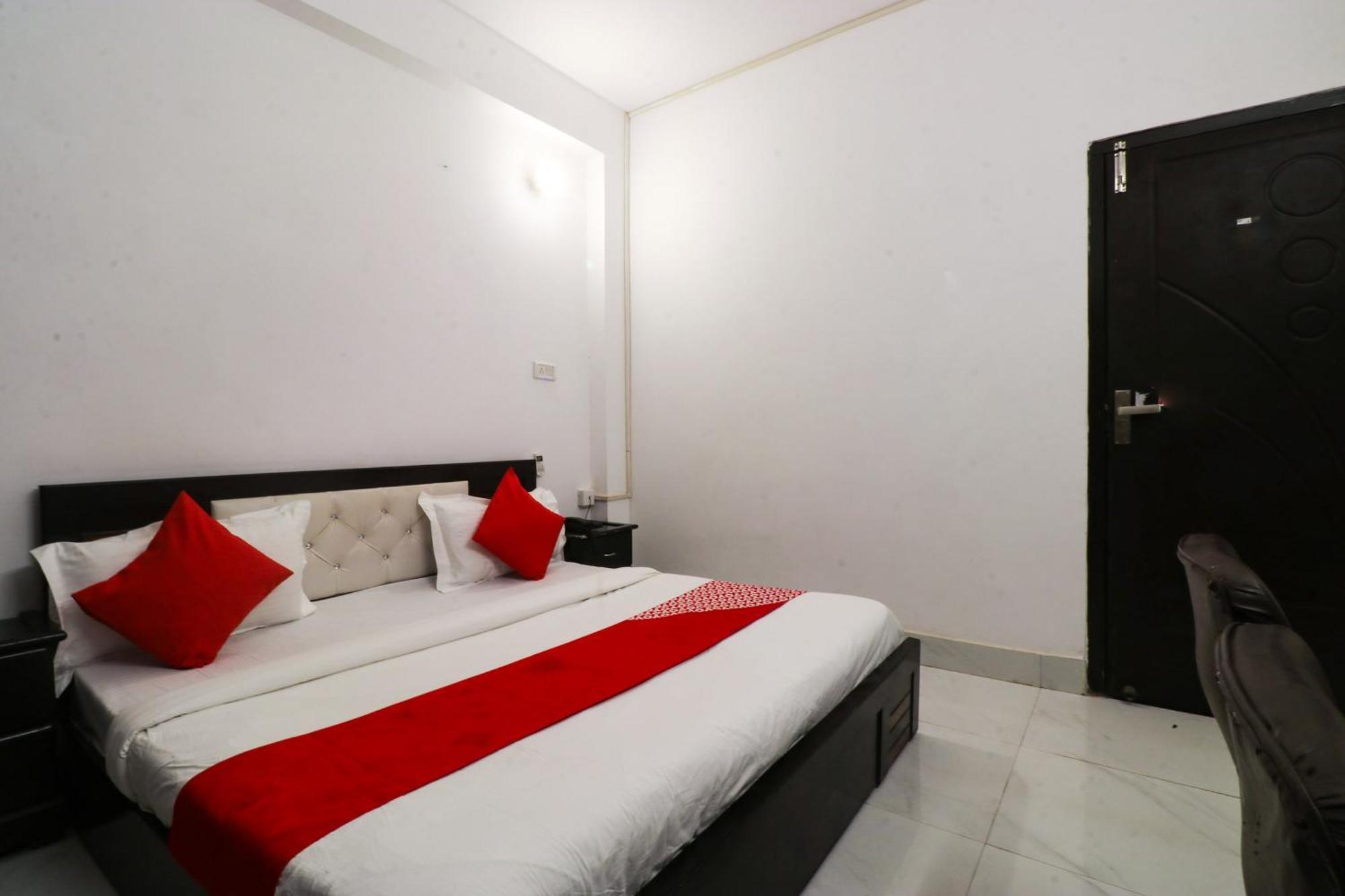 O Silver Palace Near Dwarka Sector 9 Metro Station Delhi (National Capital Territory of India)