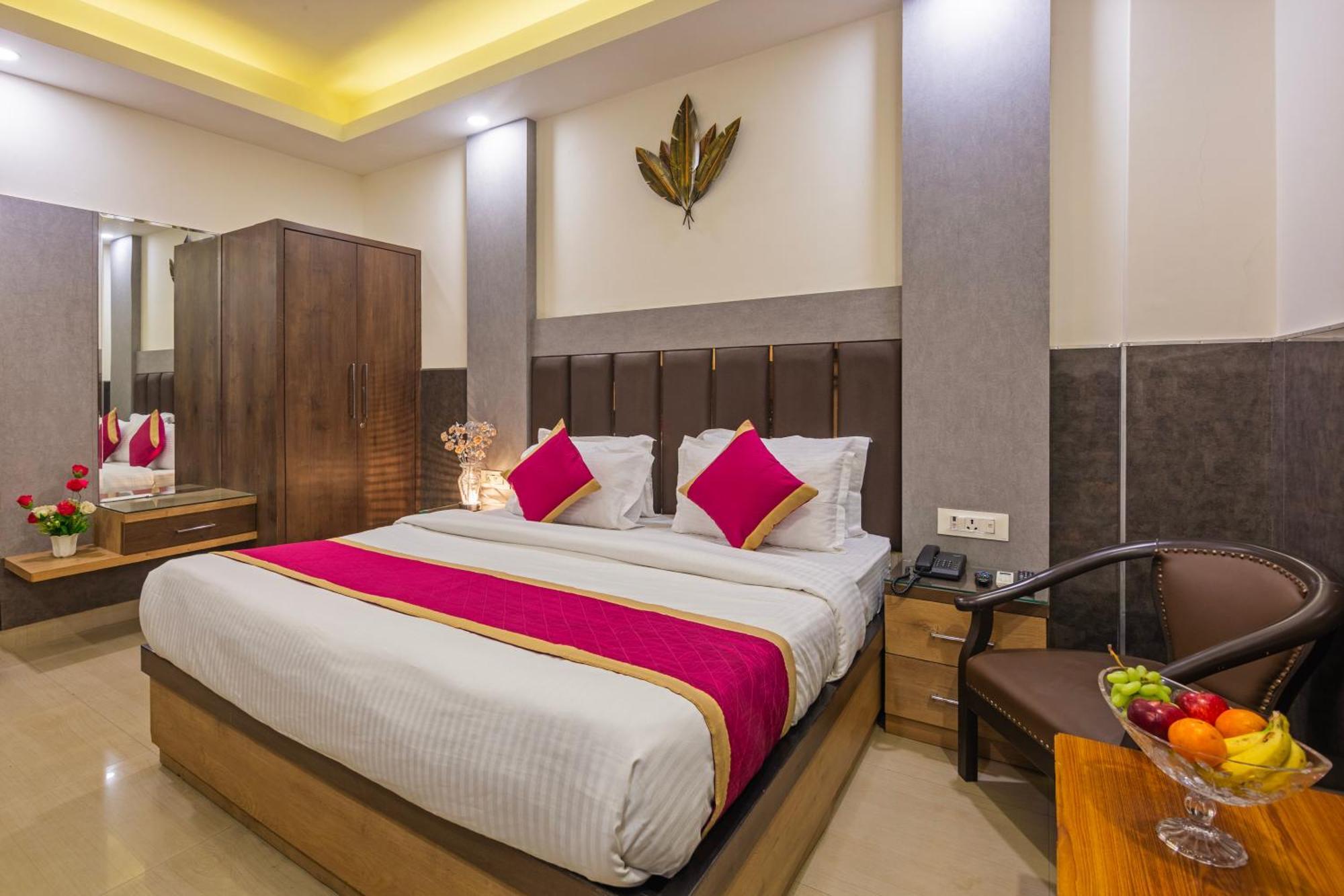 Mahajan International, Delhi Airport Hotel New Delhi