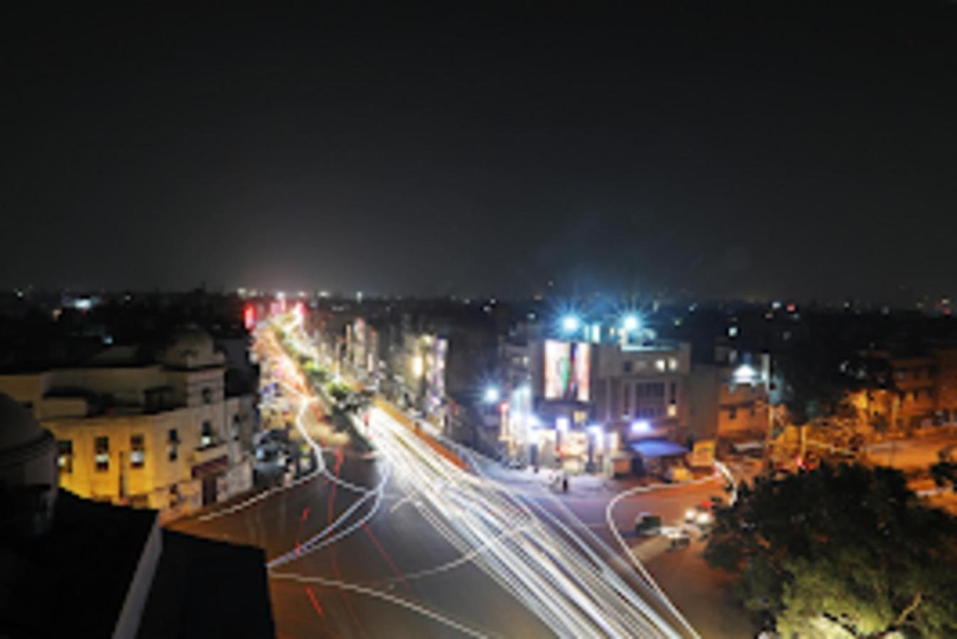 Staybook Aira Railway Station Paharganj 4*