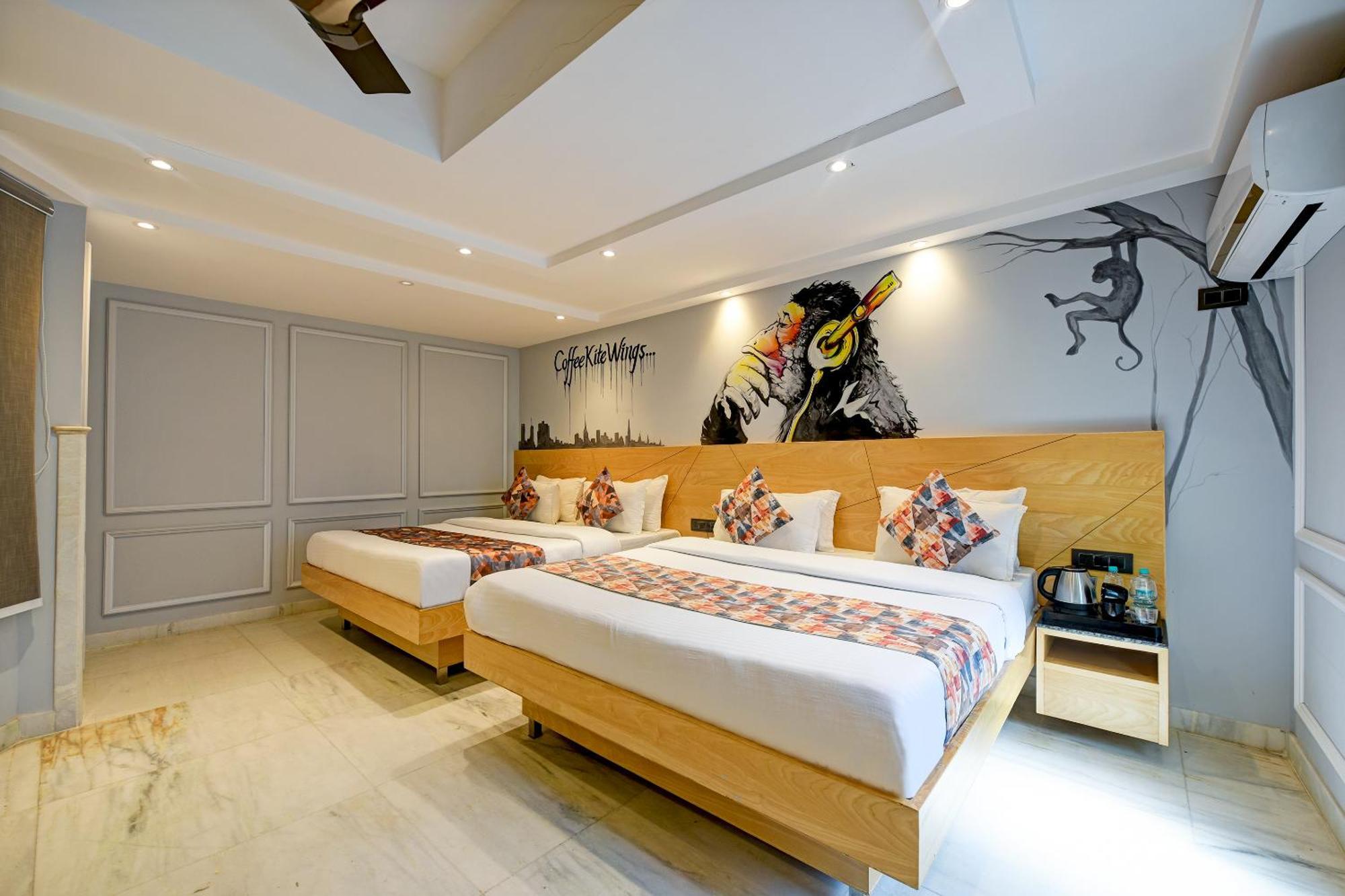 Yes Please -new Delhi 4*