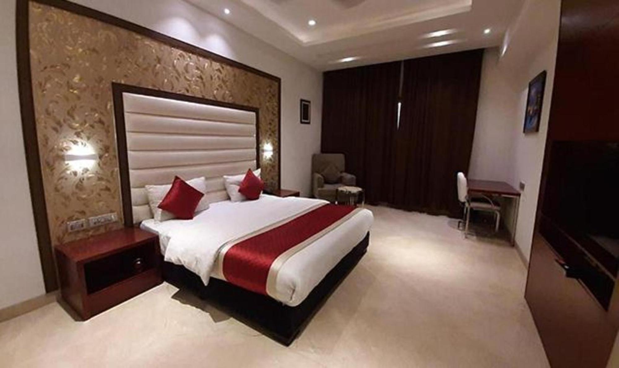 Fabhotel Prime C Pearls 3*
