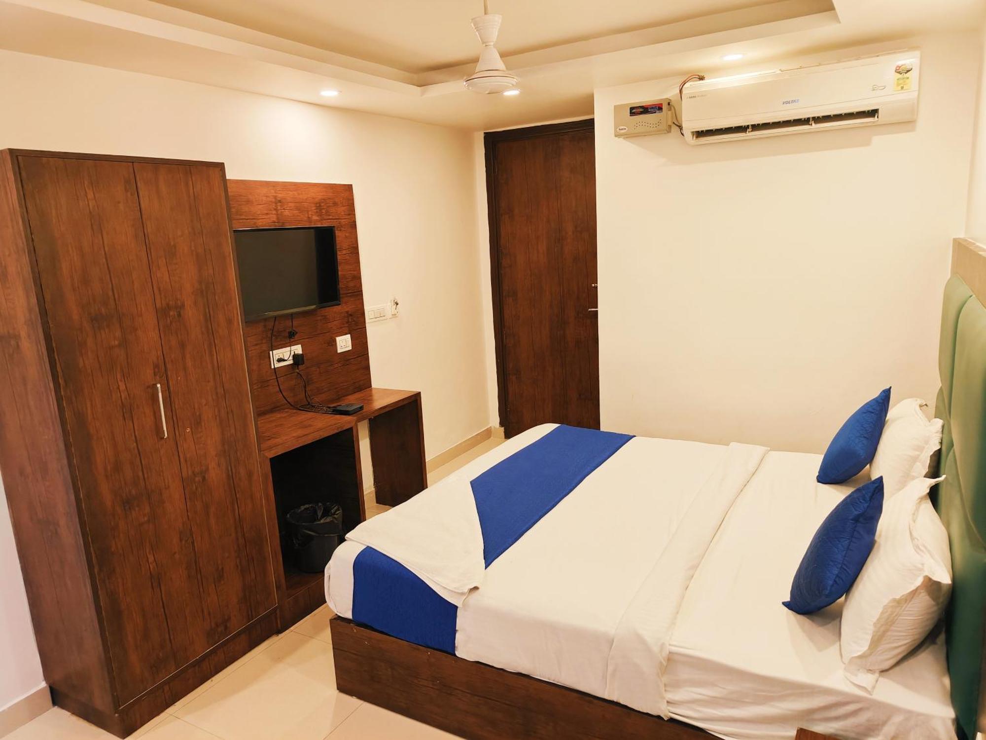 Marina Near Igi Airport Delhi Hotel