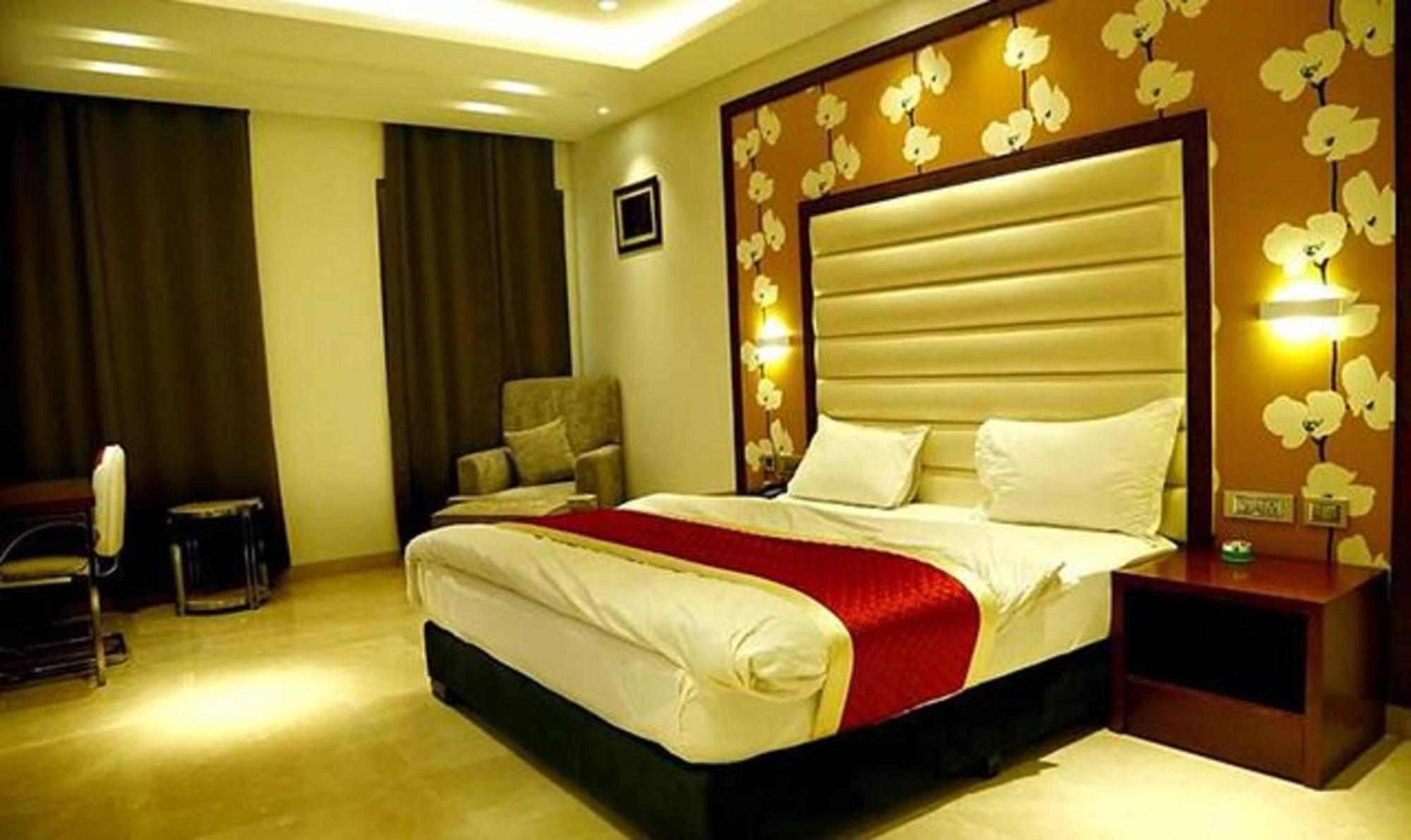 Fabhotel Prime C Pearls