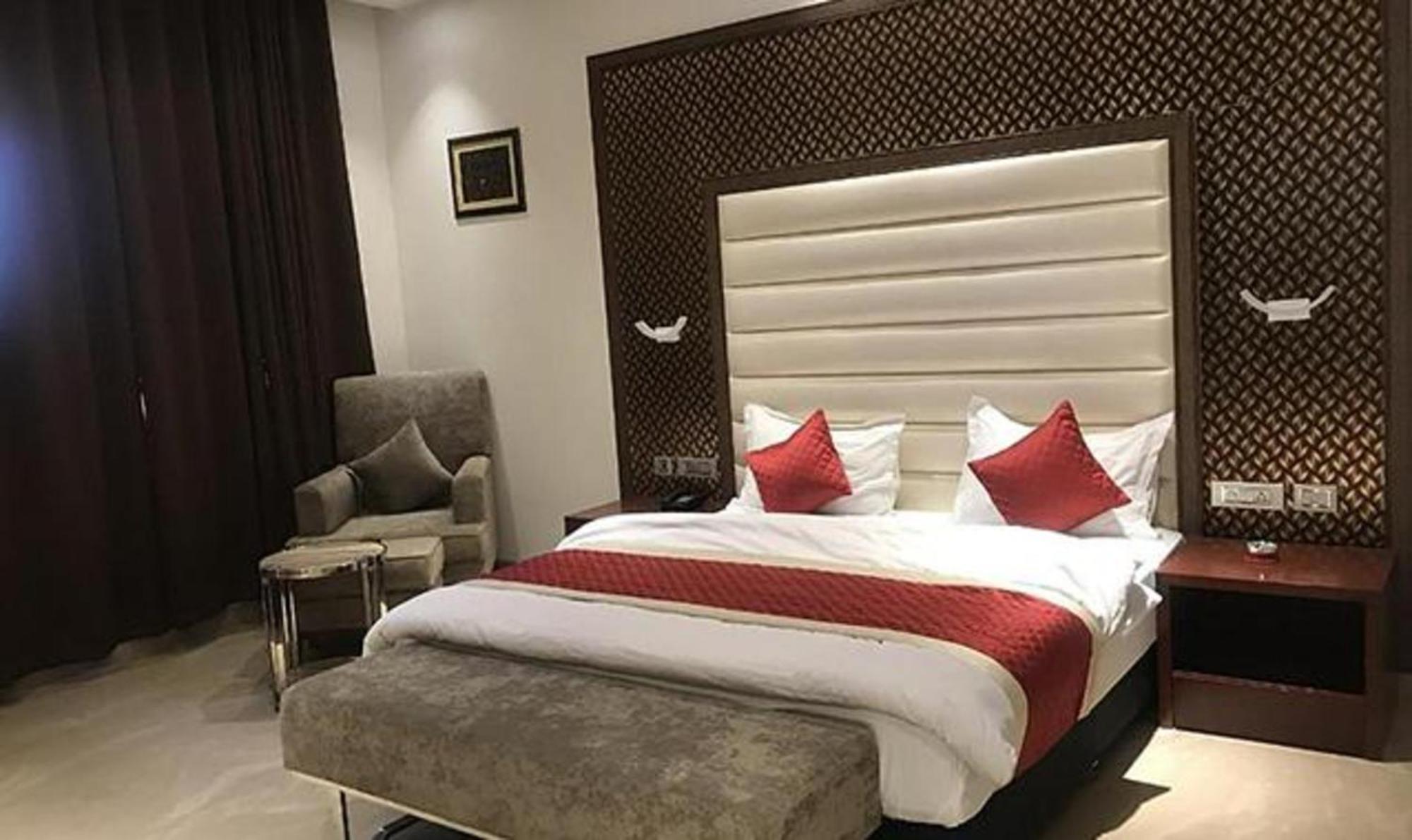 Fabhotel Prime C Pearls Hotel 3*