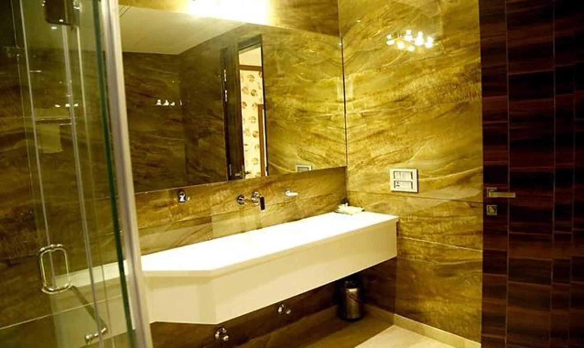 Hotel Fabhotel Prime C Pearls