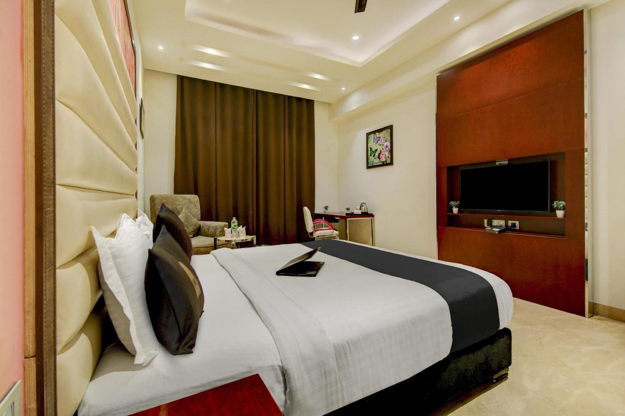 Hotel Townhouse Oak C Pearls