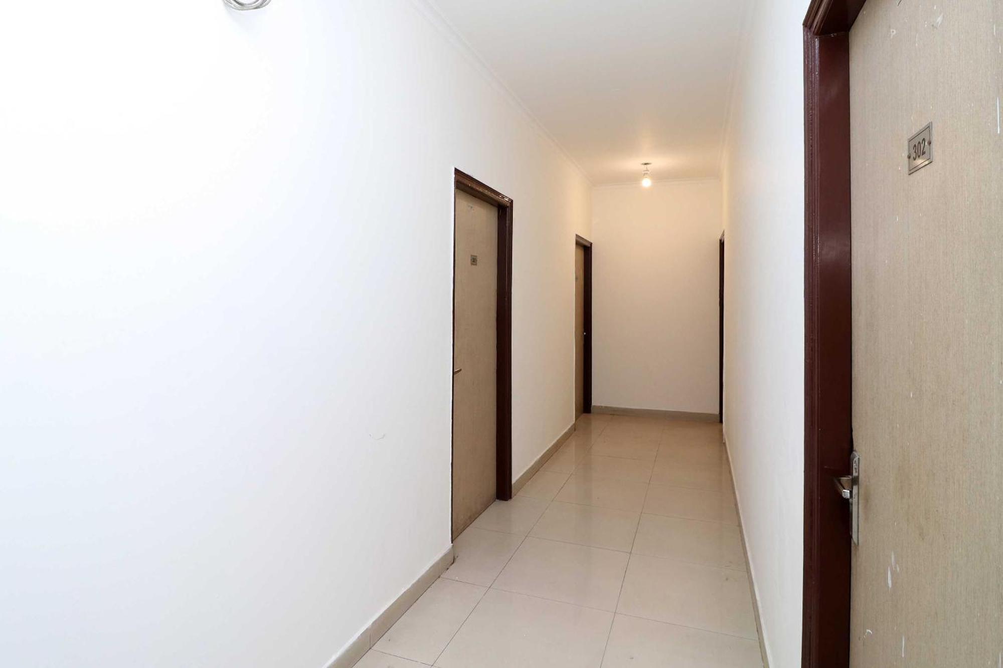 Hotel O Ocean View New Delhi