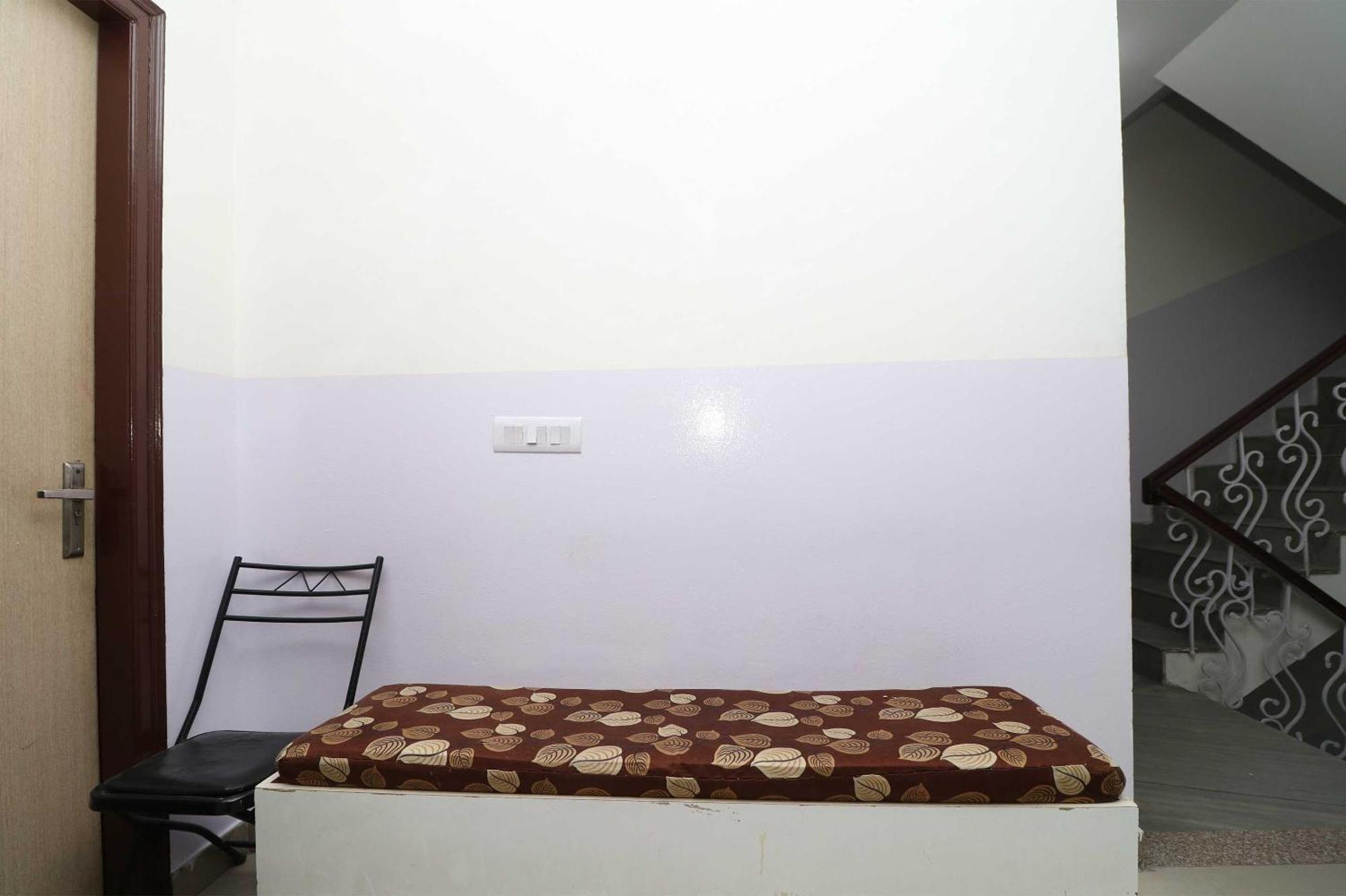 Hotel O Ocean View New Delhi